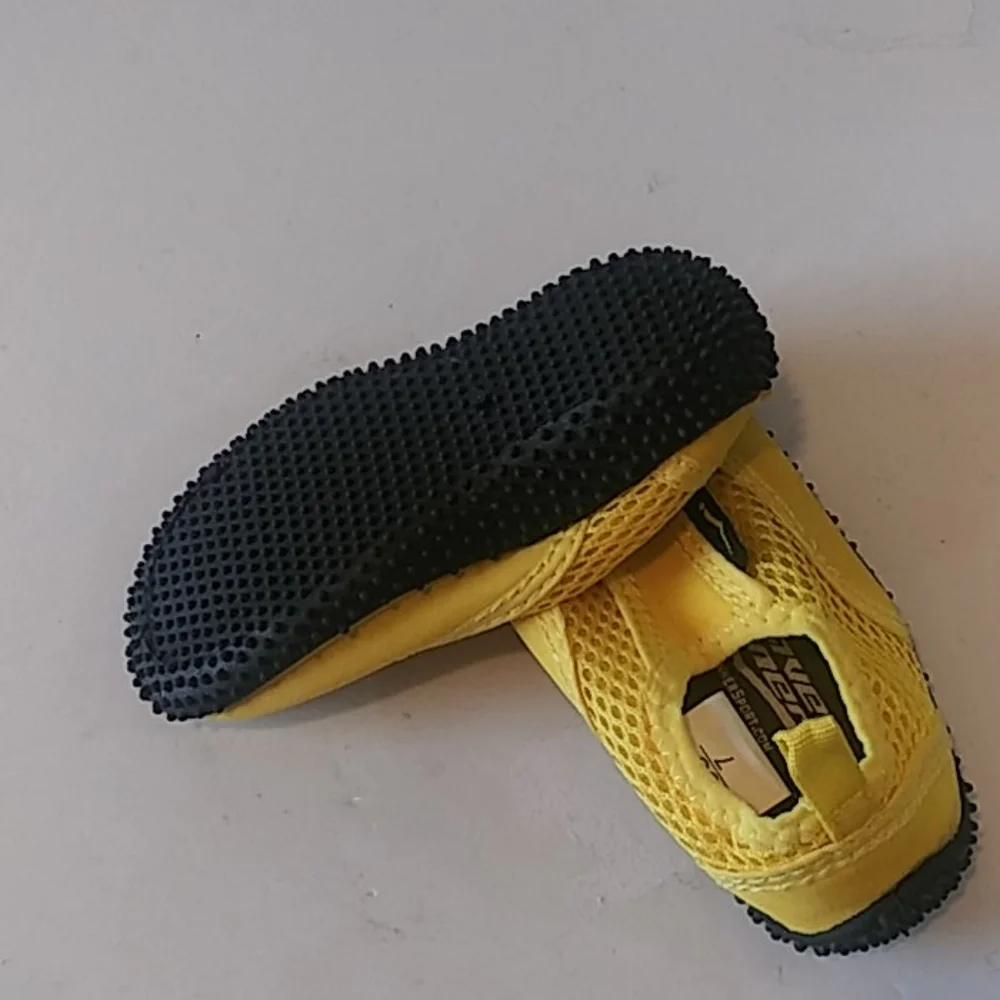 Wave Runner Water Shoe Unisex Size 7